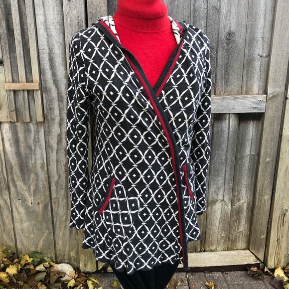 Belldini Sweater - Picture 2 of 16